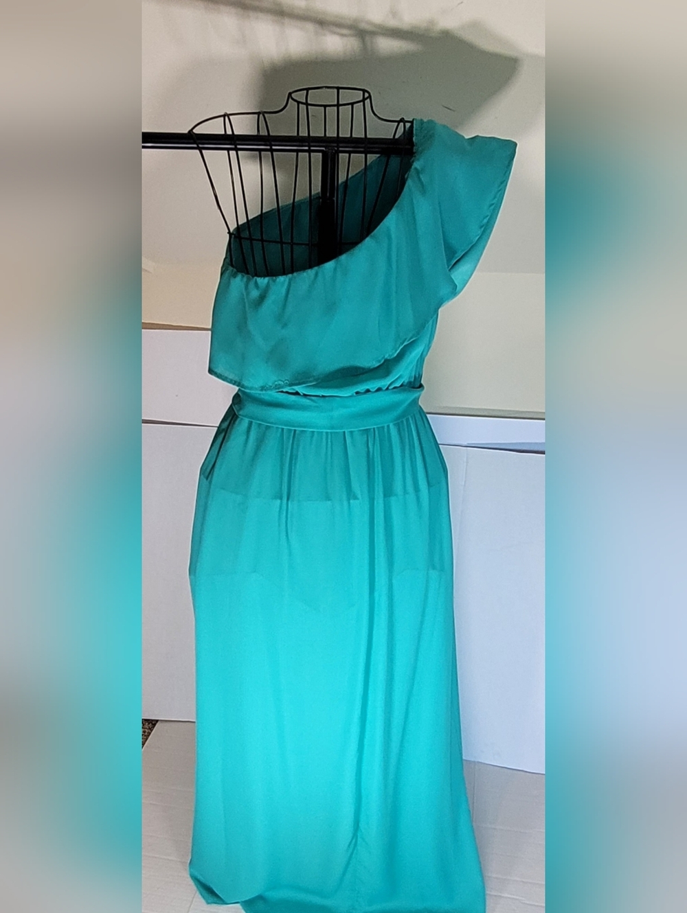 Andree by Unit off the Shoulder Maxi Dress